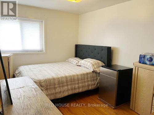 874 - 38 Tandridge Crescent, Toronto, ON - Indoor Photo Showing Bedroom