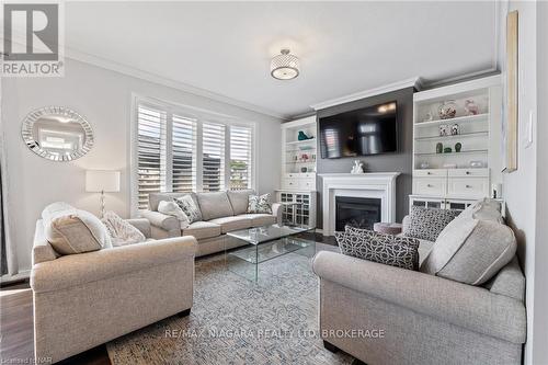 8849 Dogwood Crescent, Niagara Falls, ON - Indoor Photo Showing Living Room With Fireplace