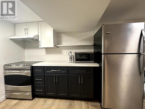 Bsmt - 7 Silver Spruce Drive, Toronto, ON - Indoor Photo Showing Kitchen