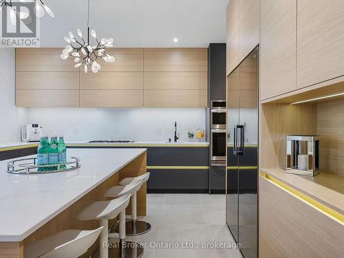 395 Klein Circle, Hamilton (Meadowlands), ON - Indoor Photo Showing Kitchen