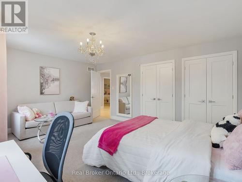 395 Klein Circle, Hamilton (Meadowlands), ON - Indoor Photo Showing Bedroom