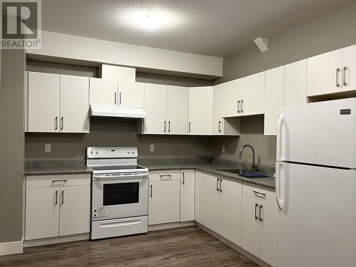 3459 Archworth Avenue, Coquitlam, BC - Indoor Photo Showing Kitchen