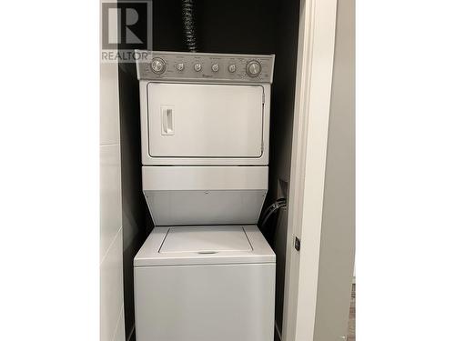 3459 Archworth Avenue, Coquitlam, BC - Indoor Photo Showing Laundry Room