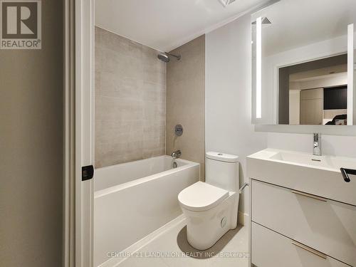 501 - 308 Jarvis Street, Toronto, ON - Indoor Photo Showing Bathroom