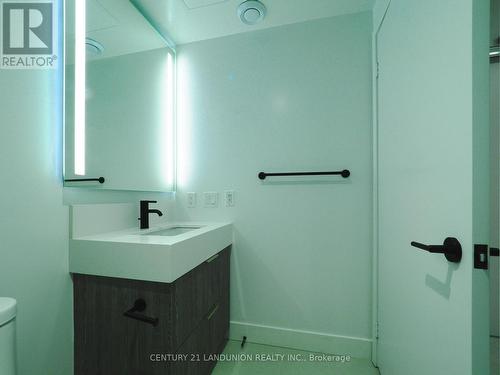 501 - 308 Jarvis Street, Toronto, ON - Indoor Photo Showing Bathroom