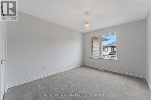 762 Cairn Crescent, Ottawa, ON - Indoor Photo Showing Other Room