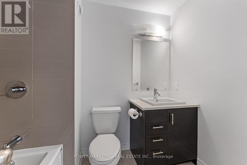 762 Cairn Crescent, Ottawa, ON - Indoor Photo Showing Bathroom