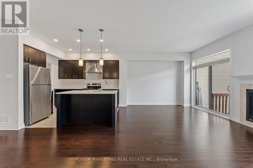 762 Cairn Crescent, Ottawa, ON - Indoor With Fireplace