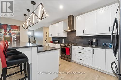 11 - 6 Juniper Trail, Welland, ON - Indoor Photo Showing Kitchen With Upgraded Kitchen