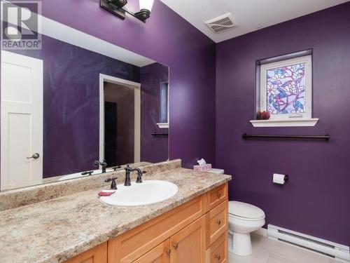 22-19 Wann Road, Whitehorse, YT - Indoor Photo Showing Bathroom