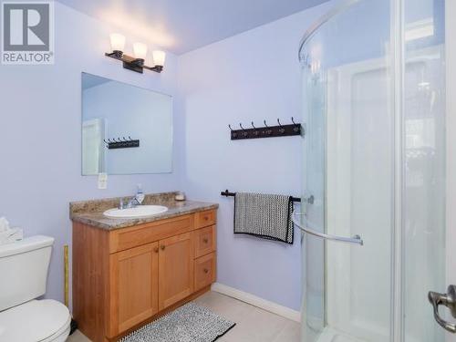 22-19 Wann Road, Whitehorse, YT - Indoor Photo Showing Bathroom