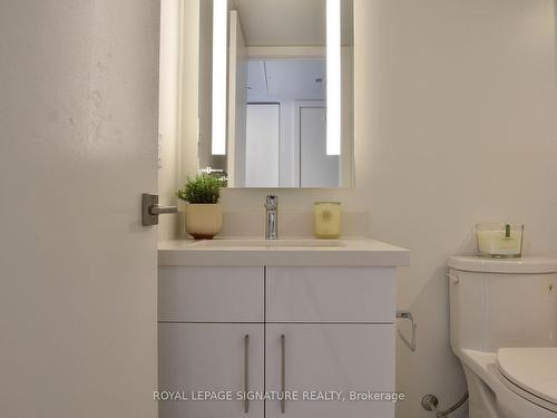 1801-188 Cumberland St, Toronto, ON - Indoor Photo Showing Bathroom