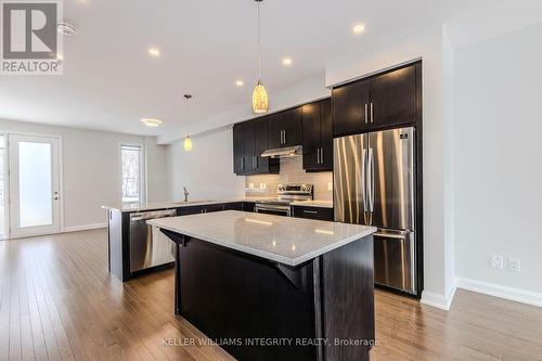 143 Boundstone Way, Ottawa, ON - Indoor Photo Showing Kitchen With Stainless Steel Kitchen With Upgraded Kitchen