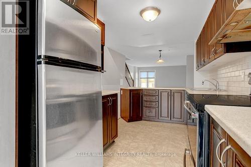 442 Harvest Valley Avenue, Ottawa, ON - Indoor Photo Showing Kitchen