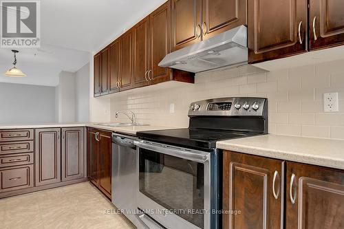 442 Harvest Valley Avenue, Ottawa, ON - Indoor Photo Showing Kitchen