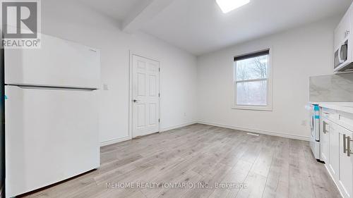 A - 620 Srigley Street, Newmarket, ON - Indoor