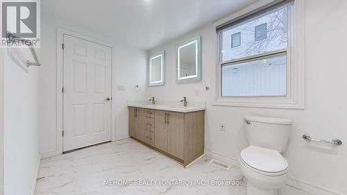 A - 620 Srigley Street, Newmarket, ON - Indoor Photo Showing Bathroom