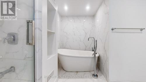 A - 620 Srigley Street, Newmarket, ON - Indoor Photo Showing Bathroom