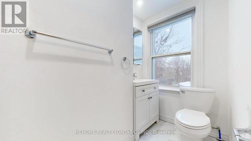 A - 620 Srigley Street, Newmarket, ON - Indoor Photo Showing Bathroom