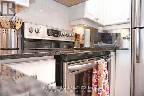 2609 - 1 Elm Drive W, Mississauga, ON - Indoor Photo Showing Kitchen