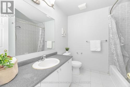 14 - 120 Railroad Street, Brampton, ON - Indoor Photo Showing Bathroom