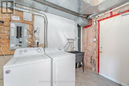 14 - 120 Railroad Street, Brampton, ON - Indoor Photo Showing Laundry Room