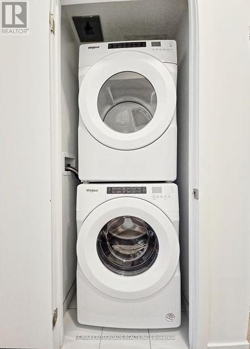 201 - 181 Sheppard Avenue E, Toronto, ON - Indoor Photo Showing Laundry Room