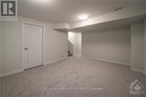 655 Prominence Way, Ottawa, ON - Indoor Photo Showing Other Room