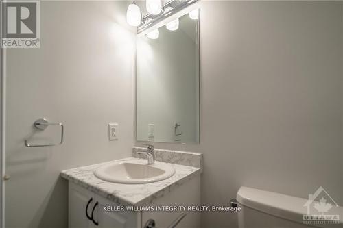 655 Prominence Way, Ottawa, ON - Indoor Photo Showing Bathroom