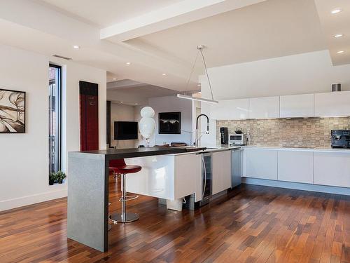 Kitchen - 7340 Rue St-Denis, Montréal (Villeray/Saint-Michel/Parc-Extension), QC - Indoor Photo Showing Kitchen With Upgraded Kitchen