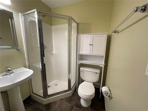 105-555 Franklyn St, Nanaimo, BC - Indoor Photo Showing Bathroom