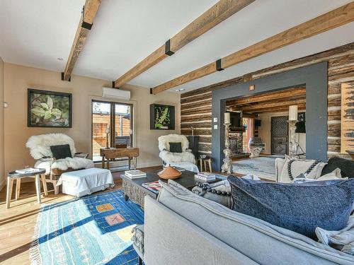 Salle familiale - 55 Ch. De La Colline, Saint-Sauveur, QC - Indoor Photo Showing Living Room