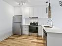 Kitchen - 408-2121 Av. Papineau, Montréal (Ville-Marie), QC  - Indoor Photo Showing Kitchen With Stainless Steel Kitchen With Upgraded Kitchen 