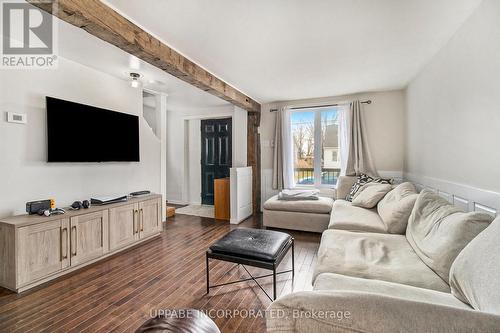 217 Jack Street, North Grenville, ON - Indoor Photo Showing Living Room