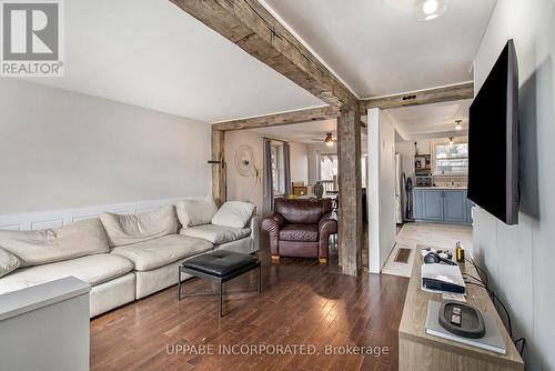 217 Jack Street, North Grenville, ON - Indoor Photo Showing Living Room