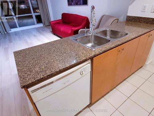 2707 - 10 Navy Wharf Court, Toronto, ON - Indoor Photo Showing Kitchen With Double Sink