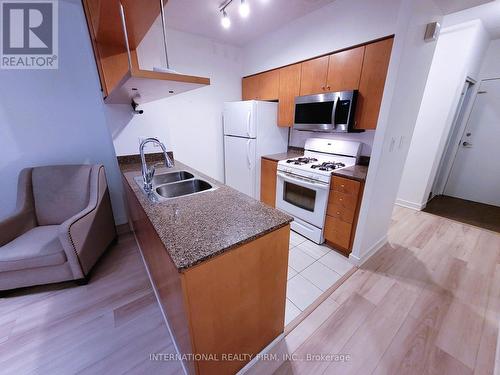 2707 - 10 Navy Wharf Court, Toronto, ON - Indoor Photo Showing Kitchen With Double Sink