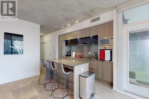 3901 - 88 Blue Jays Way, Toronto, ON - Indoor Photo Showing Kitchen