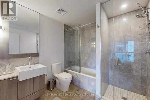 3901 - 88 Blue Jays Way, Toronto, ON - Indoor Photo Showing Bathroom