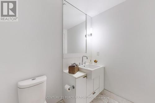 3901 - 88 Blue Jays Way, Toronto, ON - Indoor Photo Showing Bathroom