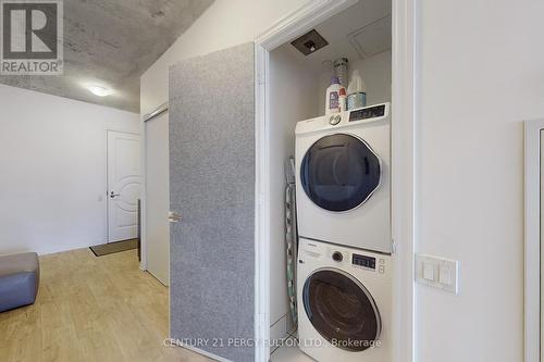 3901 - 88 Blue Jays Way, Toronto, ON - Indoor Photo Showing Laundry Room