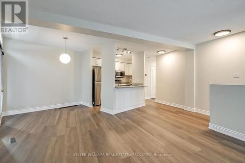 B - 23 Chester Street, Oakville, ON - Indoor Photo Showing Kitchen