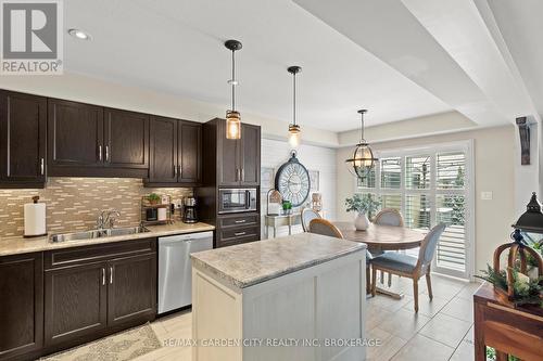 6366 Shapton Crescent, Niagara Falls (219 - Forestview), ON - Indoor Photo Showing Kitchen With Double Sink With Upgraded Kitchen