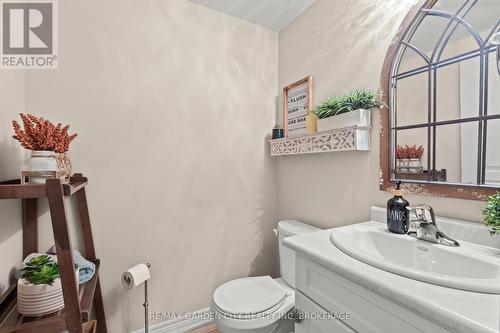 6366 Shapton Crescent, Niagara Falls (219 - Forestview), ON - Indoor Photo Showing Bathroom