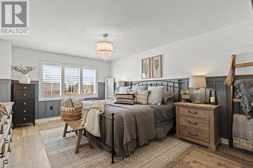 6366 Shapton Crescent, Niagara Falls (219 - Forestview), ON - Indoor Photo Showing Bedroom