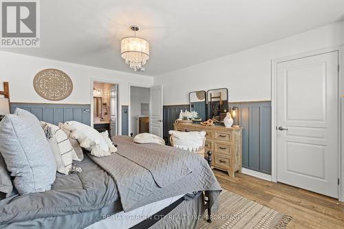 6366 Shapton Crescent, Niagara Falls (219 - Forestview), ON - Indoor Photo Showing Bedroom