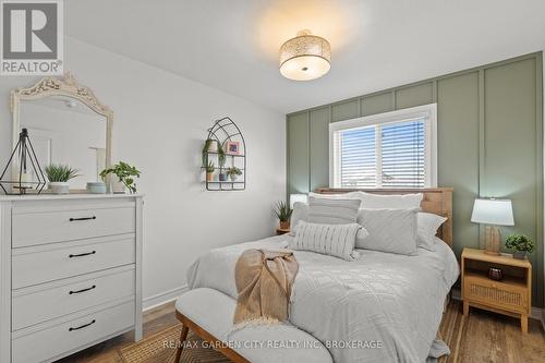 6366 Shapton Crescent, Niagara Falls (219 - Forestview), ON - Indoor Photo Showing Bedroom