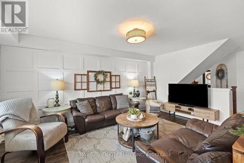 6366 Shapton Crescent, Niagara Falls (219 - Forestview), ON - Indoor Photo Showing Living Room