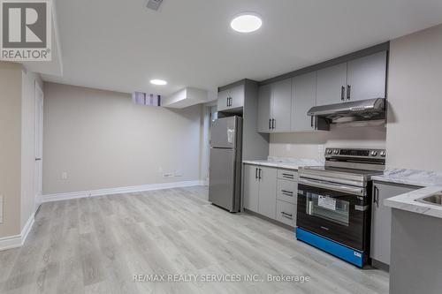 Lower - 7 Sierra Peak Court, Brampton, ON - Indoor Photo Showing Kitchen