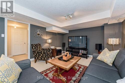 487 Anderson Street S, Centre Wellington (Fergus), ON - Indoor Photo Showing Living Room